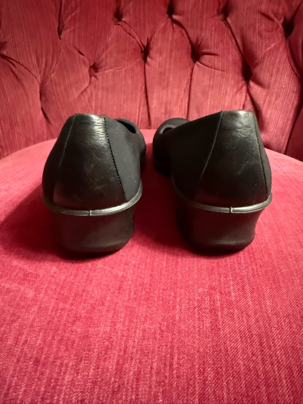 Ecco Black Slip-On Comfort Flats - Picture 8 of 10